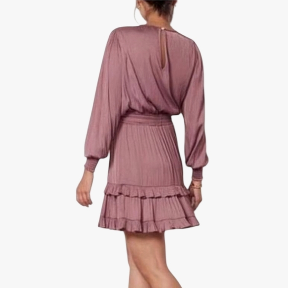 Evereve Hailey Long Sleeve Smocked Waist Mini Dress Tiered Mauve Pink Silky LG - Picture 2 of 15